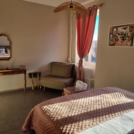 La Tete En L'air Vendégház 3*